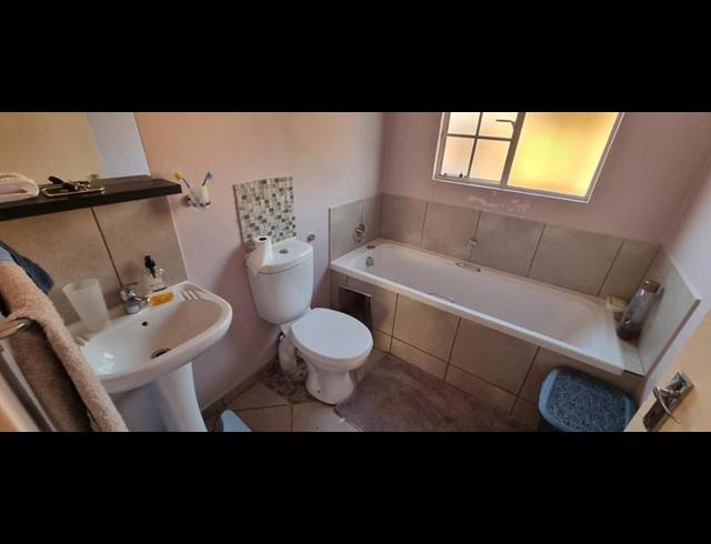 2 BEDROOM TOWNHOUSE FOR SALE IN THE REEDS